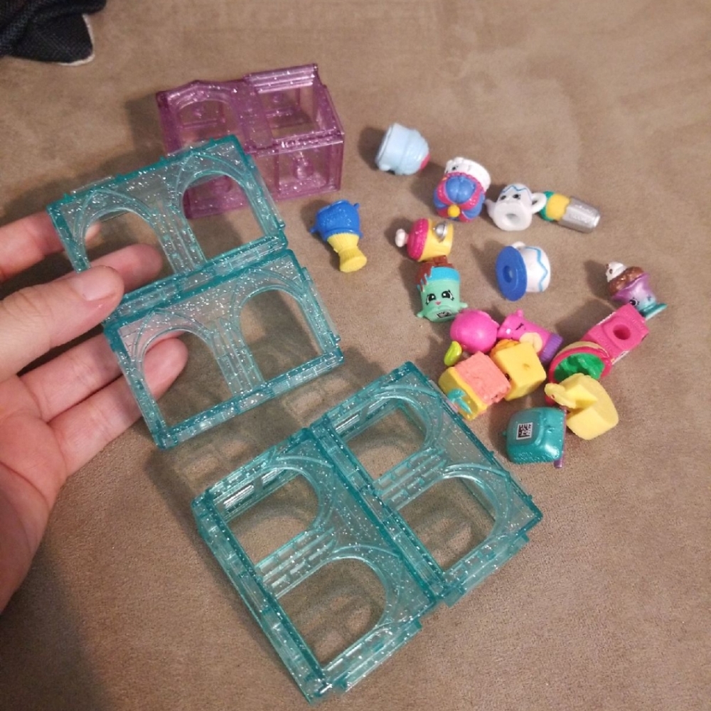 Shopkins Set - Picture 3 of 3